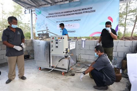 BRIDA Surabaya Kembangkan Teknologi Pirolisis untuk Ubah Sampah Plastik Mangrove Jadi Bahan Bakar Nelayan