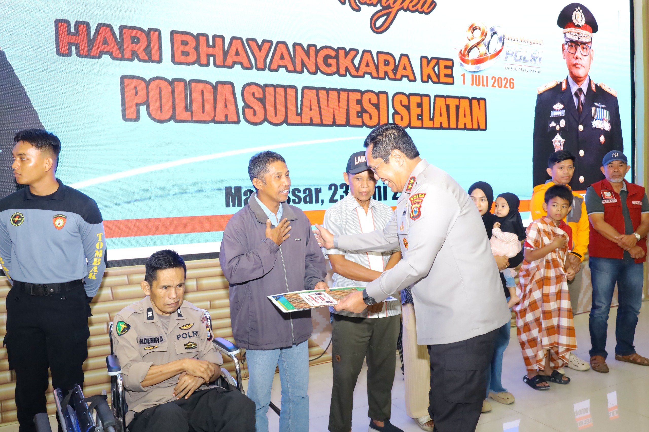 Peringati Hari Bhayangkara ke-80, Polda Sulsel Gelar Aksi Kemanusiaan dan Pengobatan Gratis
