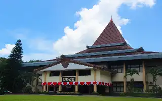 Mahasiswa UNS Kenalkan Pemanfaatan AI untuk Belajar kepada Siswa SMAN 1 Karanganyar