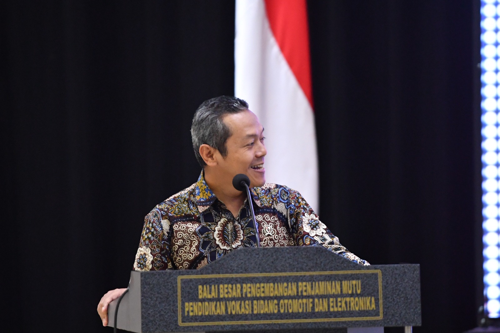 Kemendikdasmen Tekankan Digitalisasi Kelas Harus Seimbang dengan Kreativitas dan Kesehatan Mental Murid