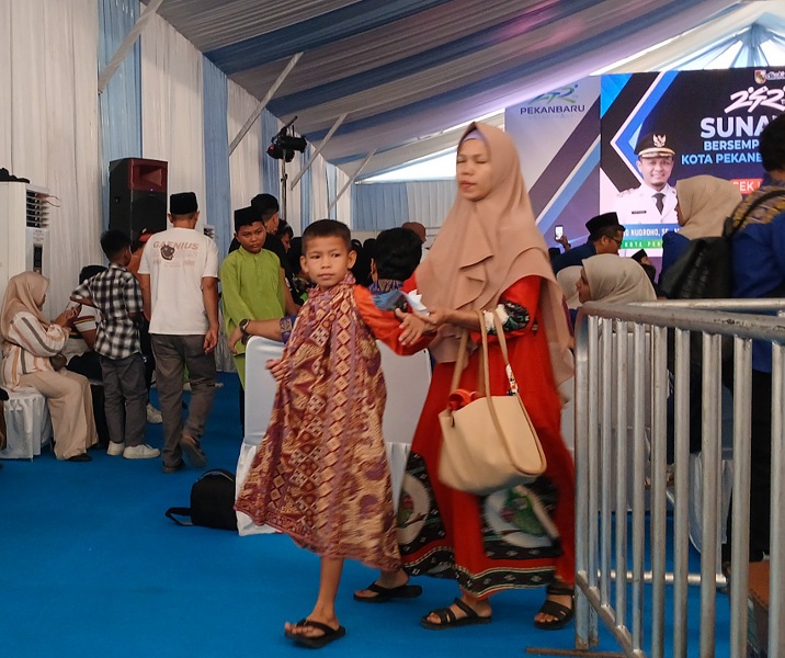 Pemko Pekanbaru Fasilitasi Khitan Massal bagi 1.100 Siswa dalam Rangka HUT Kota