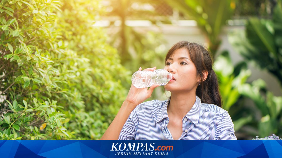 Dokter Ingatkan Warga Aktif Berolahraga Tak Menunggu Haus untuk Minum