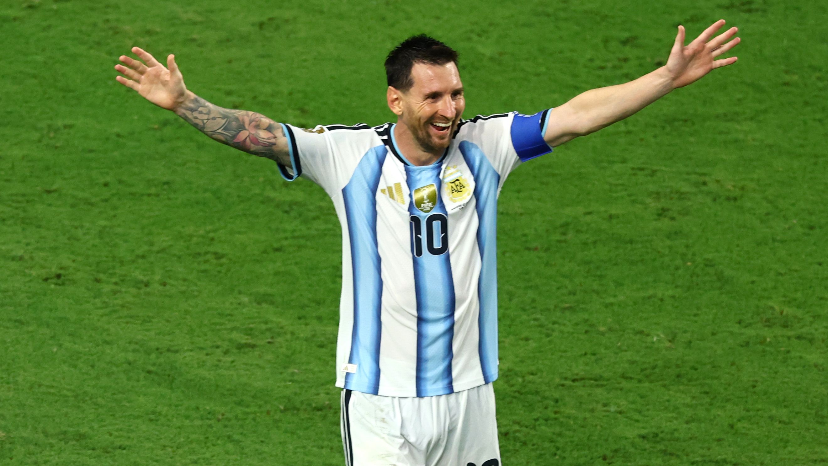 Sisi Humoris Lionel Messi Tanggapi Agresivitas Pemain Cape Verde di Piala Dunia