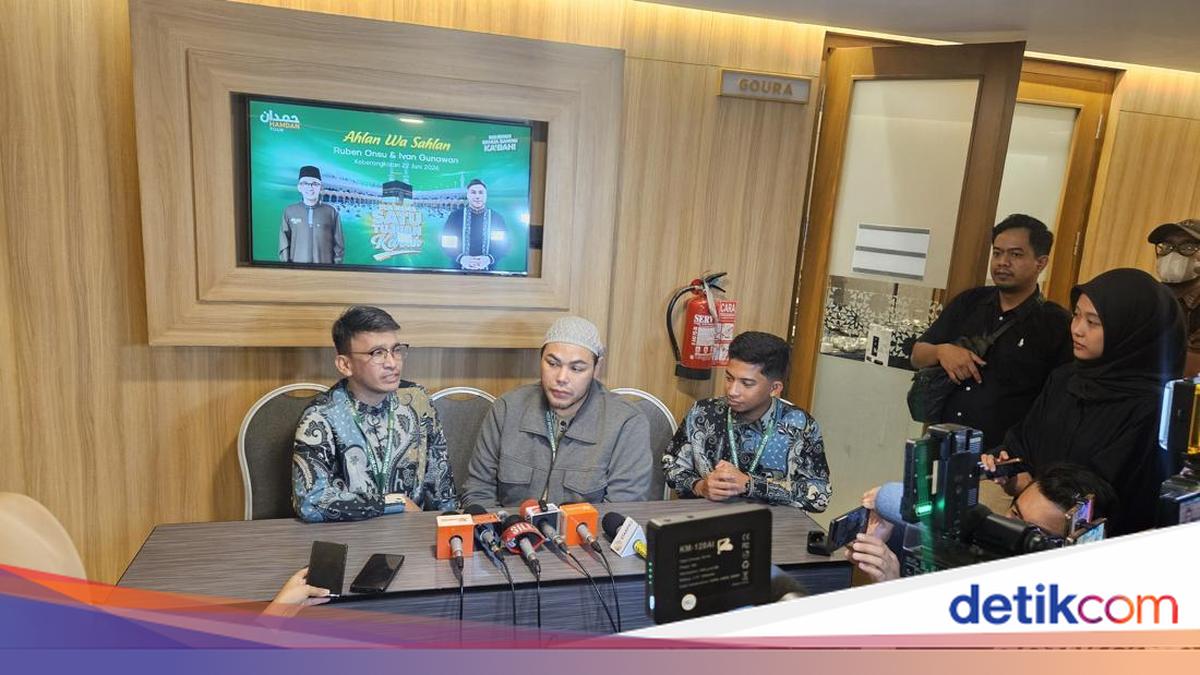 Penantian 15 Tahun, Ruben Onsu dan Ivan Gunawan Akhirnya Tunaikan Umrah Bersama