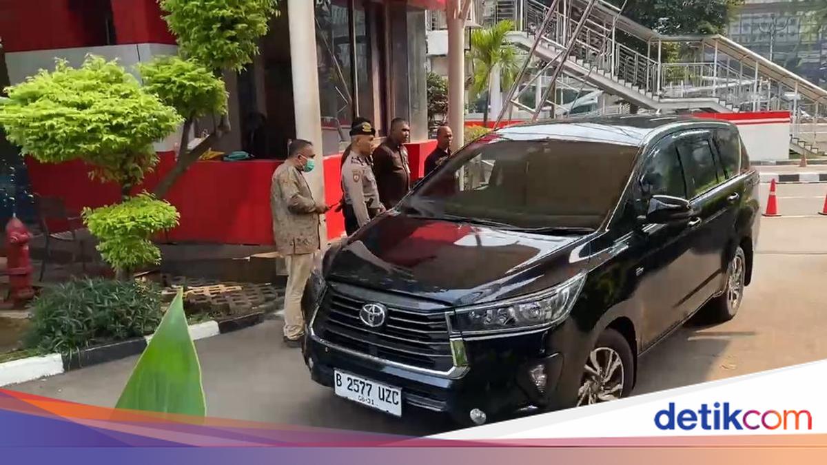 Bupati Langkat Tiba di Gedung KPK Terkait Dugaan Korupsi Proyek Pemerintah