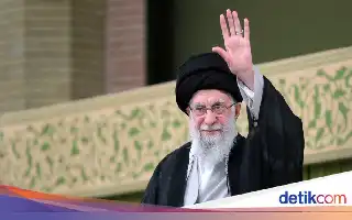 Prosesi Pemakaman Terakhir Ali Khamenei Digelar di Mashhad di Tengah Eskalasi Konflik