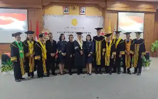 Raih Gelar Doktor di UNHI, Gung Dalem Pemayun Dorong Penerapan Sewaka Dharma dalam Layanan Kesehatan Polda Bali