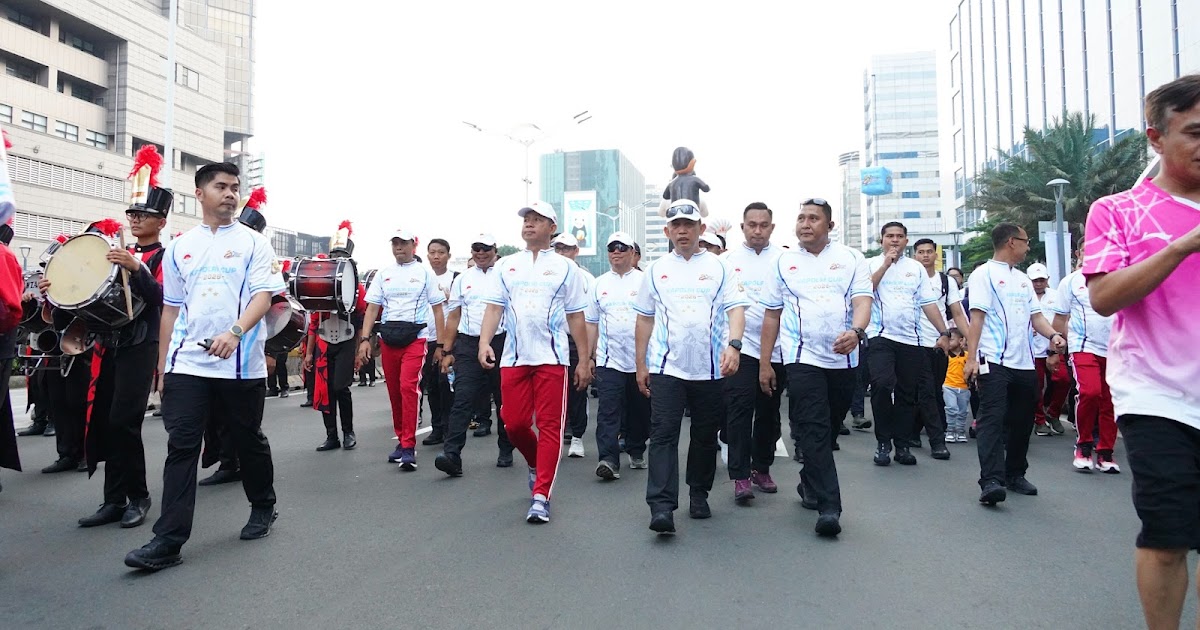 Panglima TNI dan Kapolri Kompak Ikuti Jalan Santai Hari Bhayangkara ke-80, Tegaskan Sinergi Dua Institusi