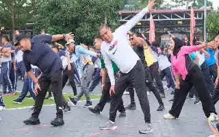 Bupati Tapanuli Utara Serahkan Alat Mesin Pertanian kepada Petani di Kecamatan Pangaribuan