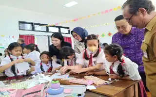 Urgensi Literasi Digital Guru dalam Menunjang Transformasi Pendidikan Modern