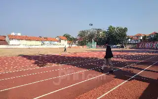 Baru Dibuka Lima Hari, Lintasan Atletik GOR Tri Lomba Juang Semarang Kembali Ditutup untuk Perbaikan