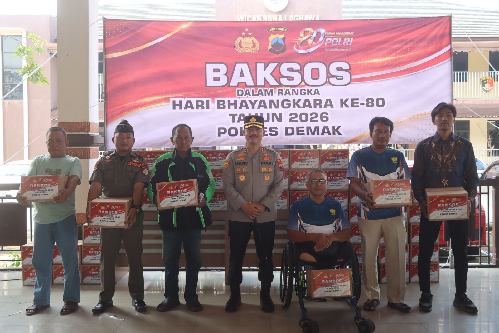 Jelang Hari Bhayangkara ke-80, Polres Demak Buka Khitan Massal dan Pemeriksaan Kesehatan Gratis
