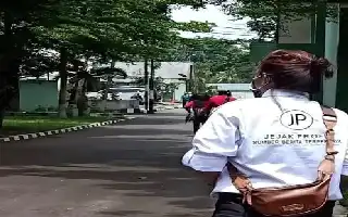 Refleksi Lomba Pria Berbusana Wanita Saat HUT RI: Antara Hiburan Rakyat dan Normatif Kepantasan