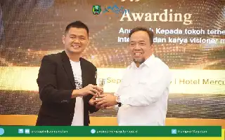 Komitmen Pembinaan Talenta Muda, Bupati Magetan Menerima Penghargaan Penggerak Olahraga Balap Motor