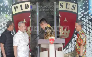 Kosmak Ungkap Dugaan Jaringan Pencucian Uang Melibatkan Mantan Jampidsus Febrie Adriansyah