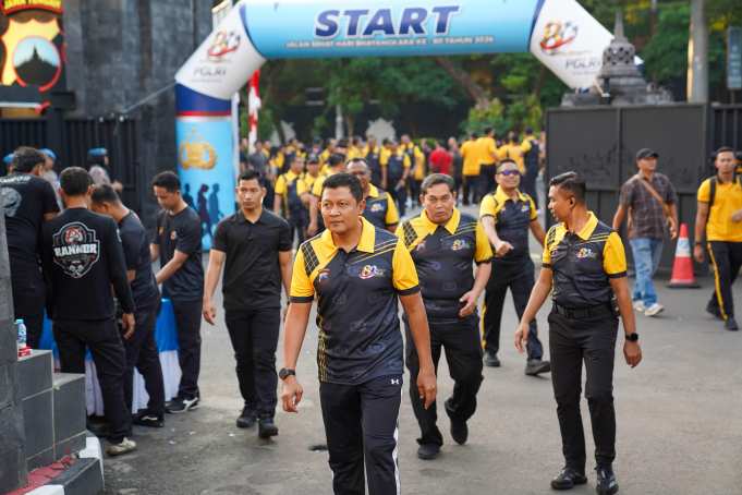 Seribu Personel dan Keluarga Besar Polda Jateng Ramaikan Olahraga Bersama Sambut HUT Bhayangkara Ke-80